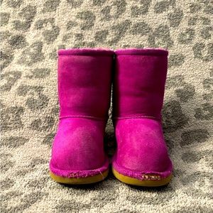 Uggs toddler size 8 pink